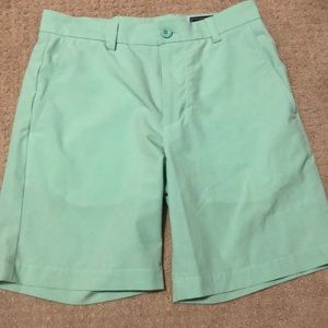Vineyard vine breaker shorts
